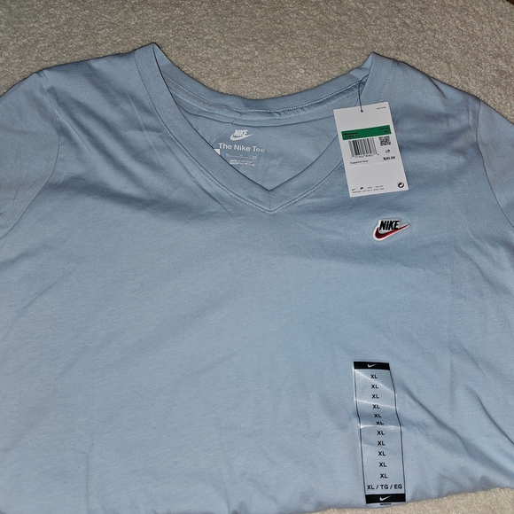 Nike Women's Light Blue V-Neck Tee - Picture 1 of 1